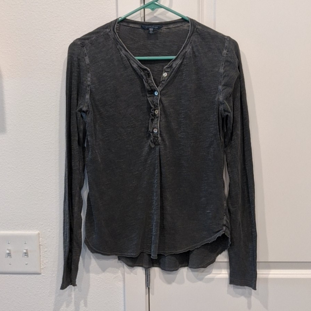 Gray Long Sleeve Lucky Brand Top Size Medium